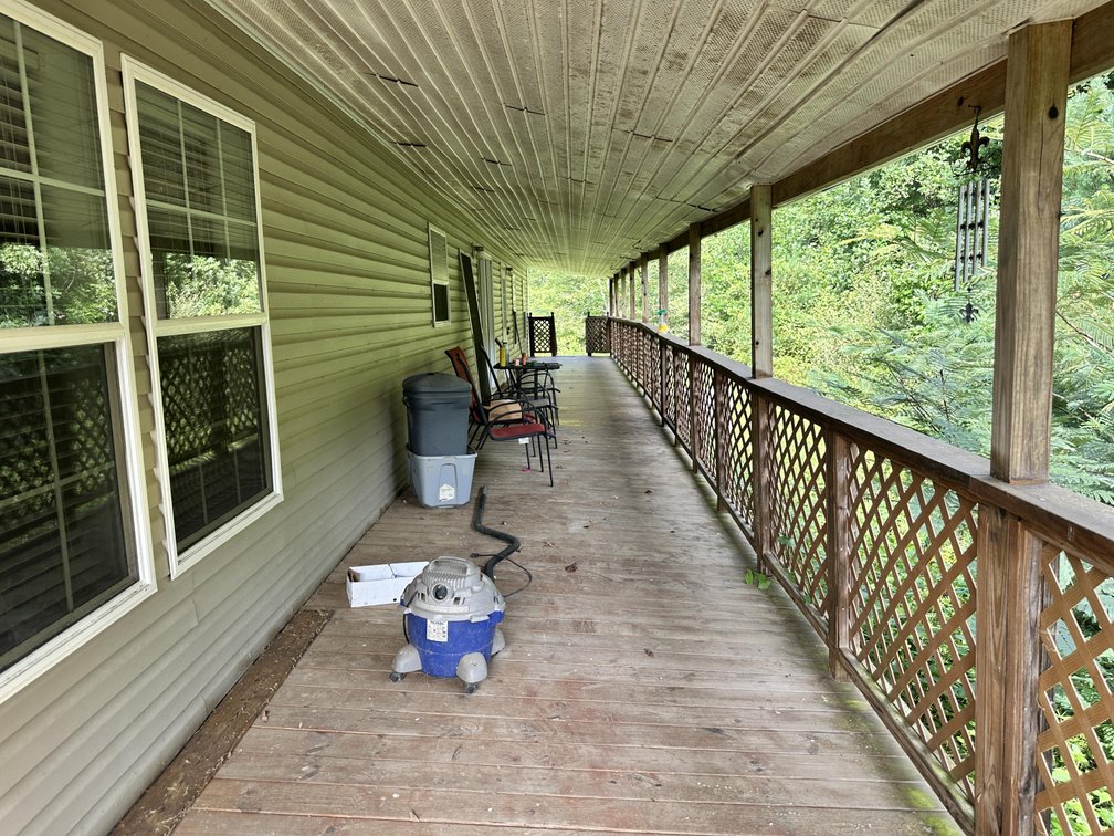 Image for 4 Bedroom on 2.77 Acres in Roane County