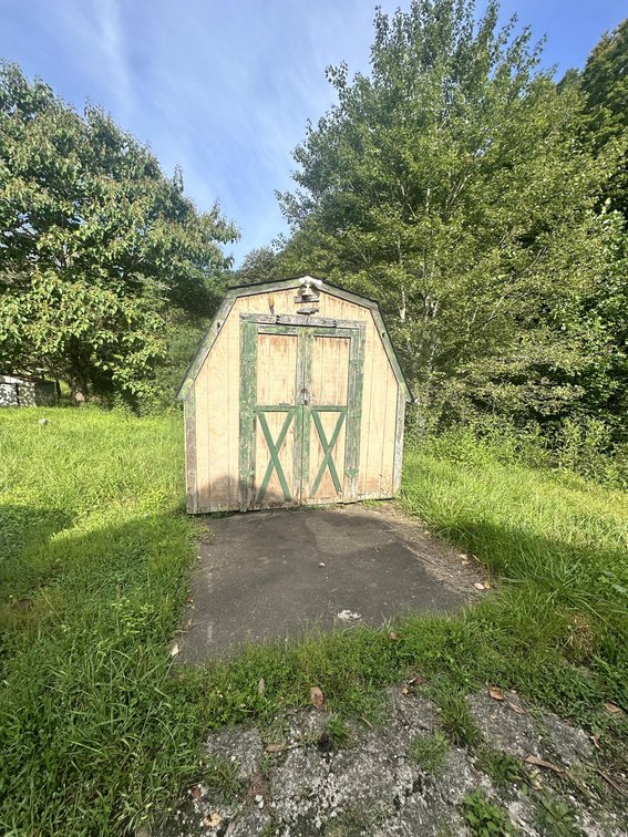 Image for 4 Bedroom on 2.77 Acres in Roane County