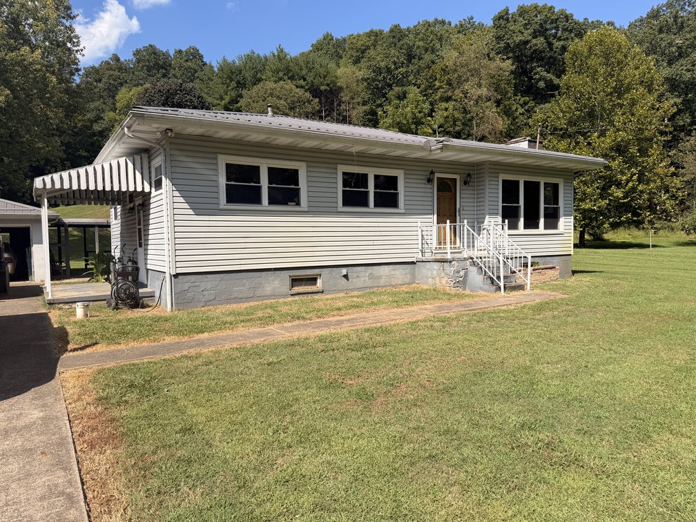 Image for Two Homes on 2 Acres in Elkview