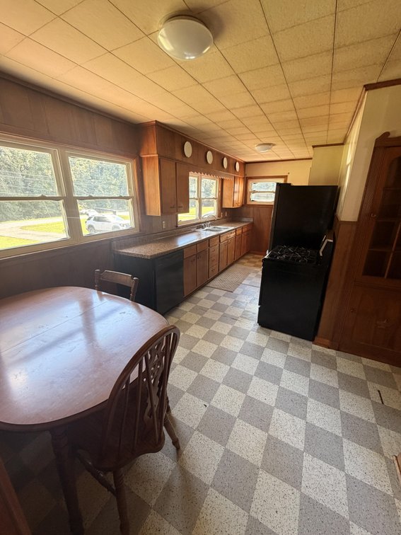 Image for Two Homes on 2 Acres in Elkview