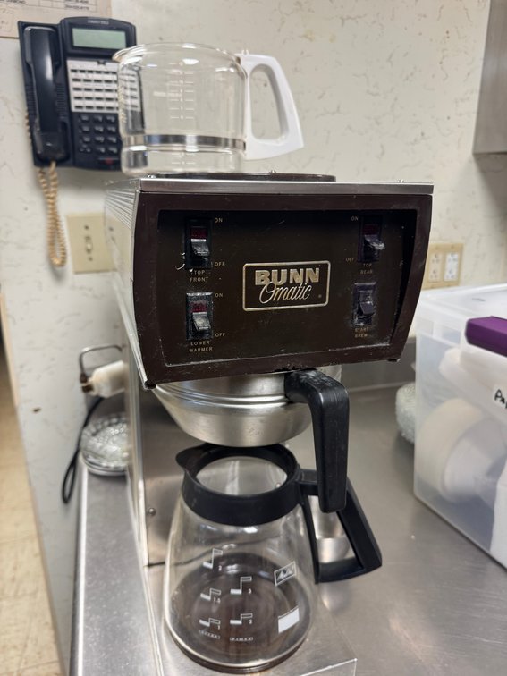 Bunn commercial coffee brewer with accessories