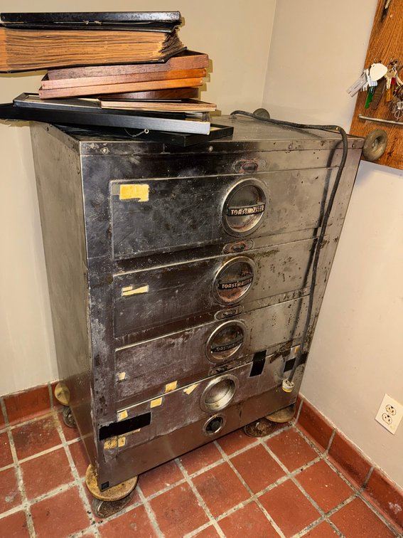 ToastMaster Hot Food try oven/warmer