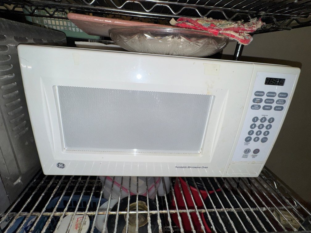 Countertop microwave oven