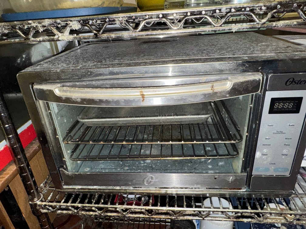Countertop microwave oven