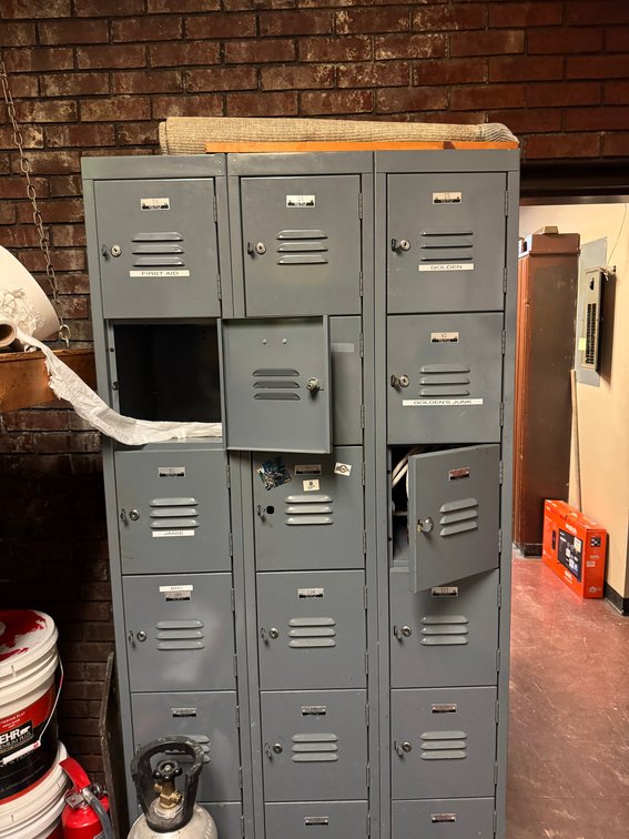 Storage lockers