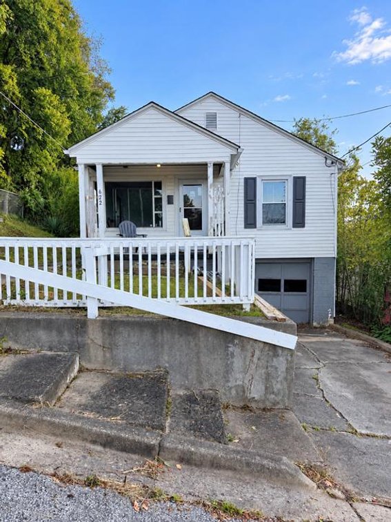Image for 2 Bedroom in Nitro with a Garage & Workshop Space