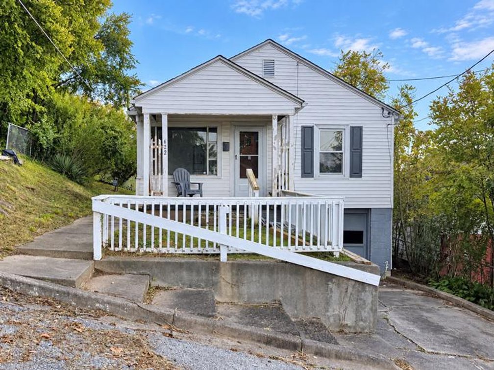 Image for 2 Bedroom in Nitro with a Garage & Workshop Space