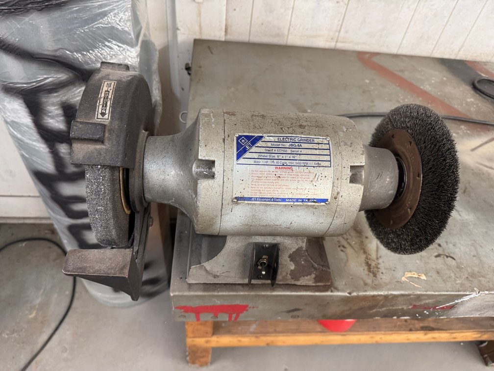 Bench grinder