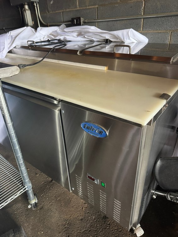 Commercial Undercounter Refrigerator / Prep Unit