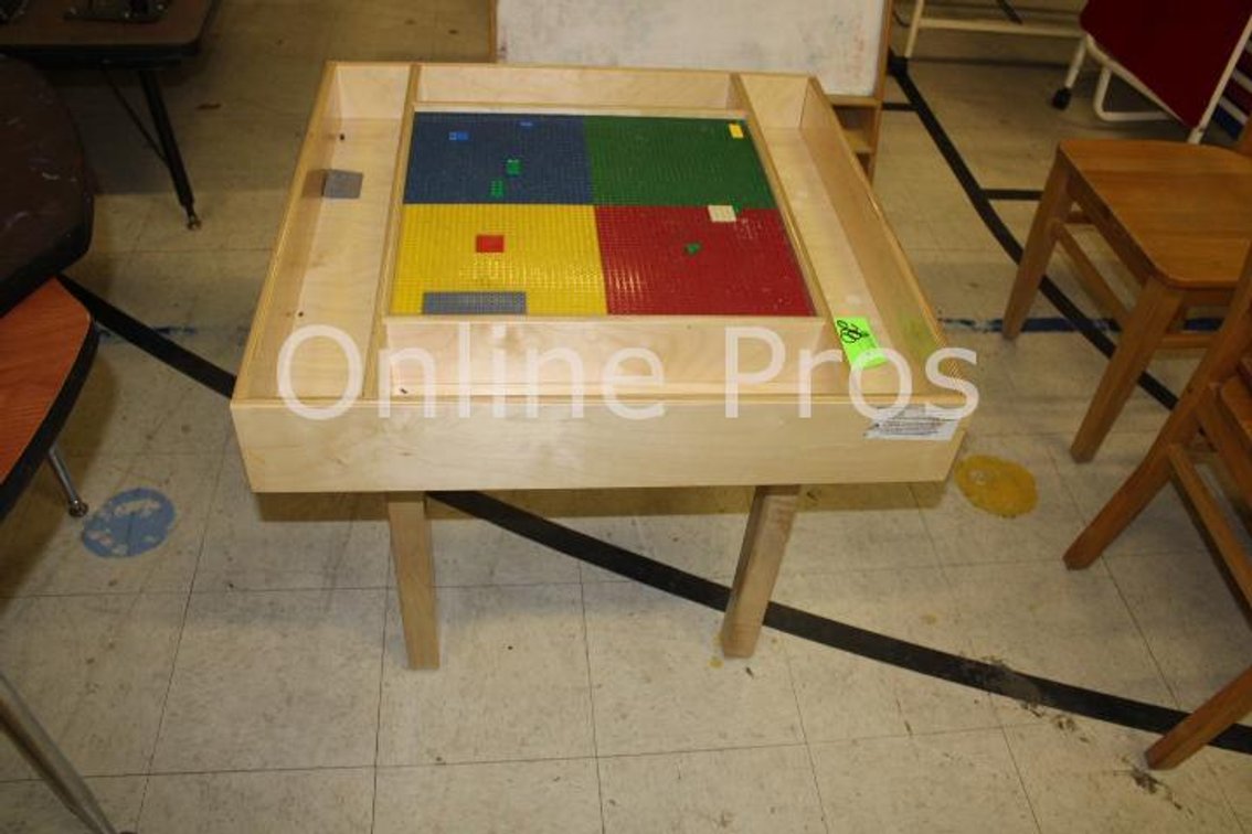 (1) Lego Table