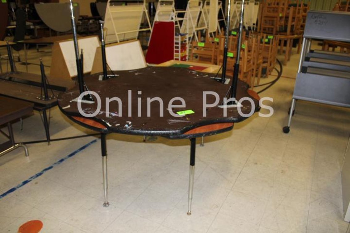 (Lot) Flower Top Tables