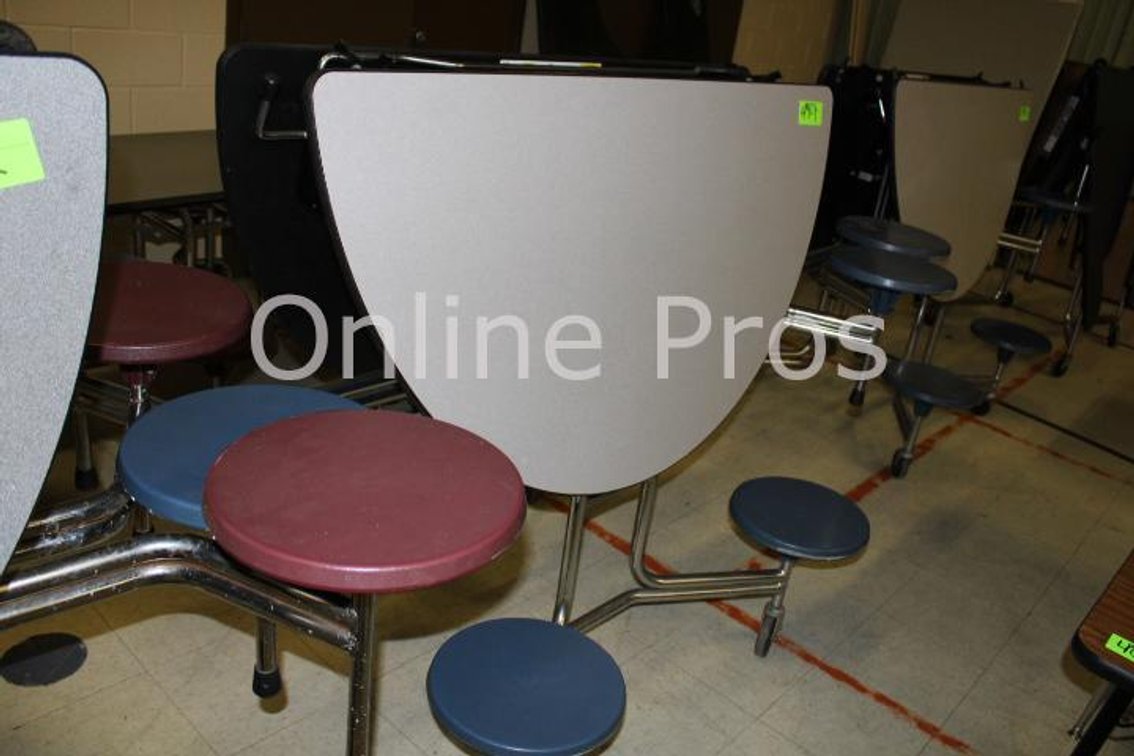 (Lot) Round Cafeteria Tables