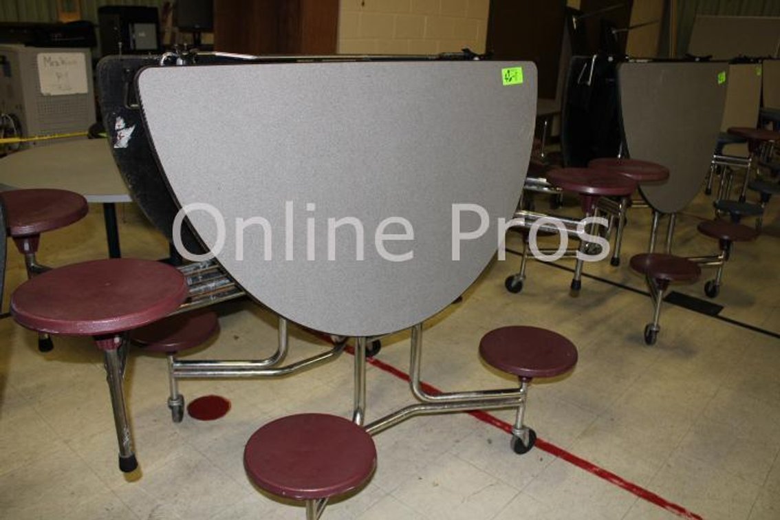 (Lot) Round Cafeteria Tables