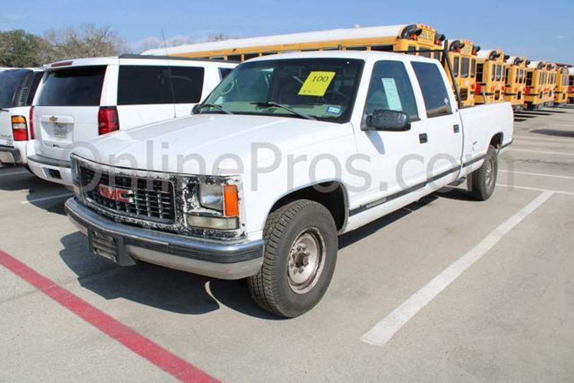 (1) 2000 GMC 3500 SL Sierra 4-Door Pickup Truck - WILL NEED TO BE TOWED
