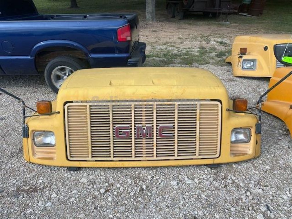 (1) 1998 GMC Front Bus Hood