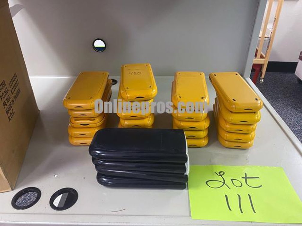 (Lot) TI 84 Calculators