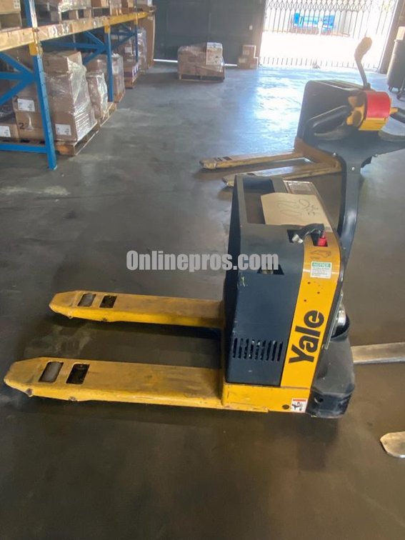 (1) Electric Pallet Jack