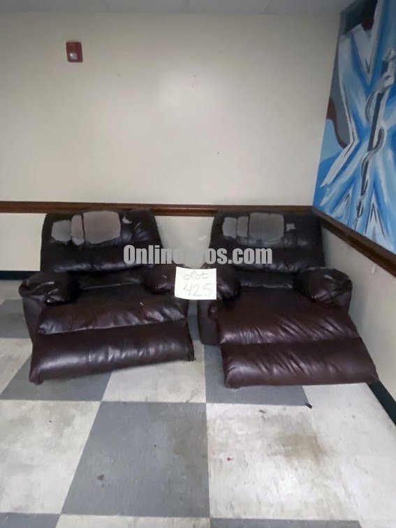 (Lot) Recliners