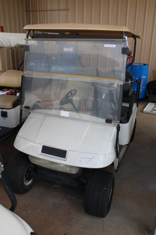 E-Z-GO Golf Cart