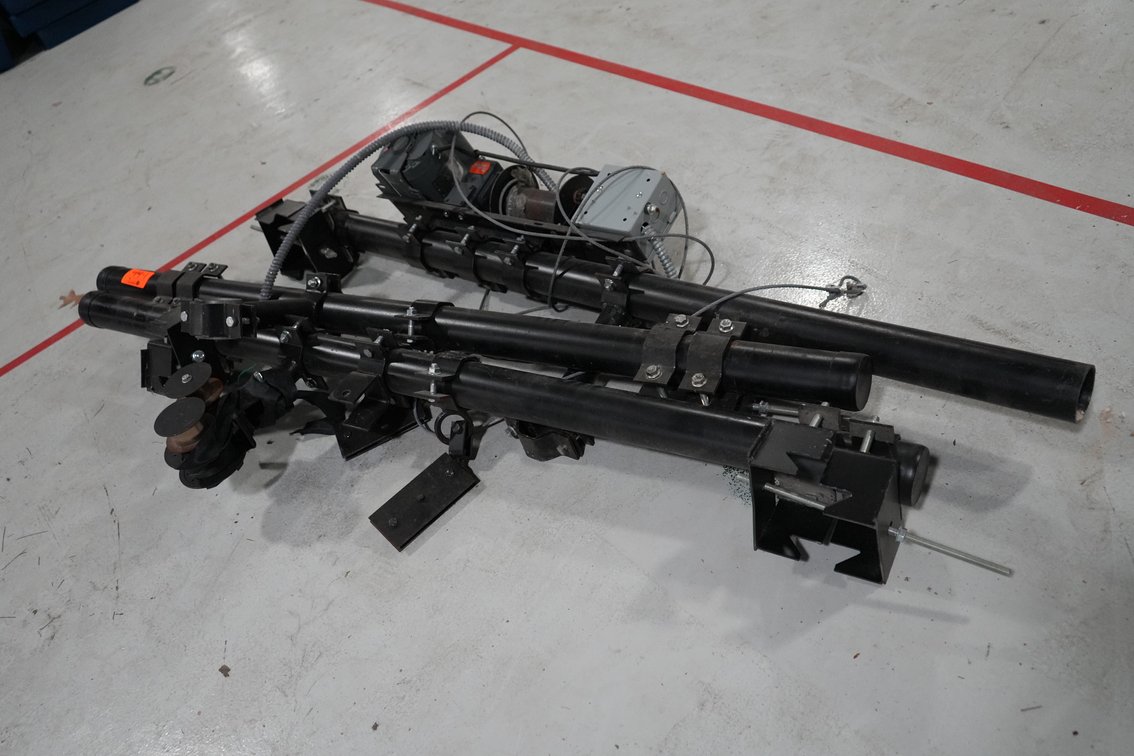 Retracting Goal Assembly