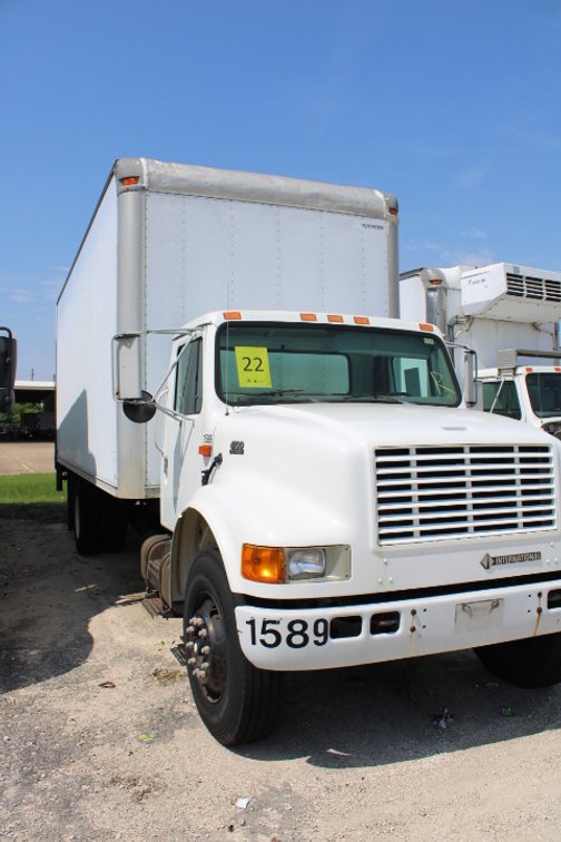 2001 International 4700 Box Truck