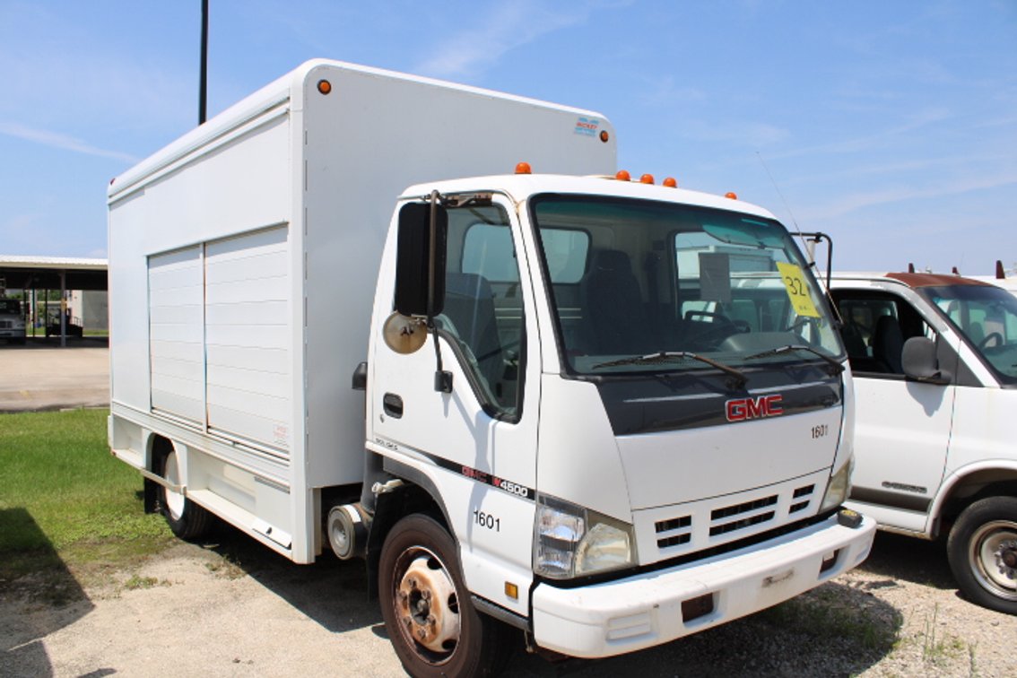 2006 GMC W4500 Pro Vend Truck