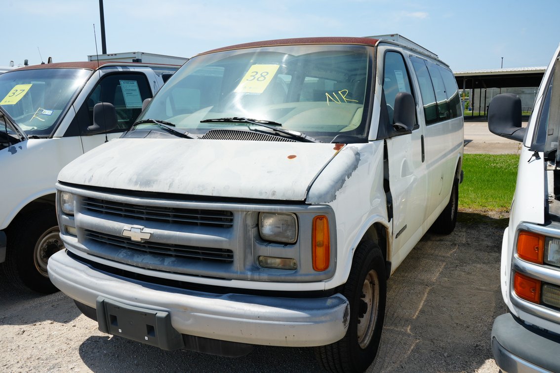 1998 Chevrolet 3500 Cargo Van - Will Need to be Towed