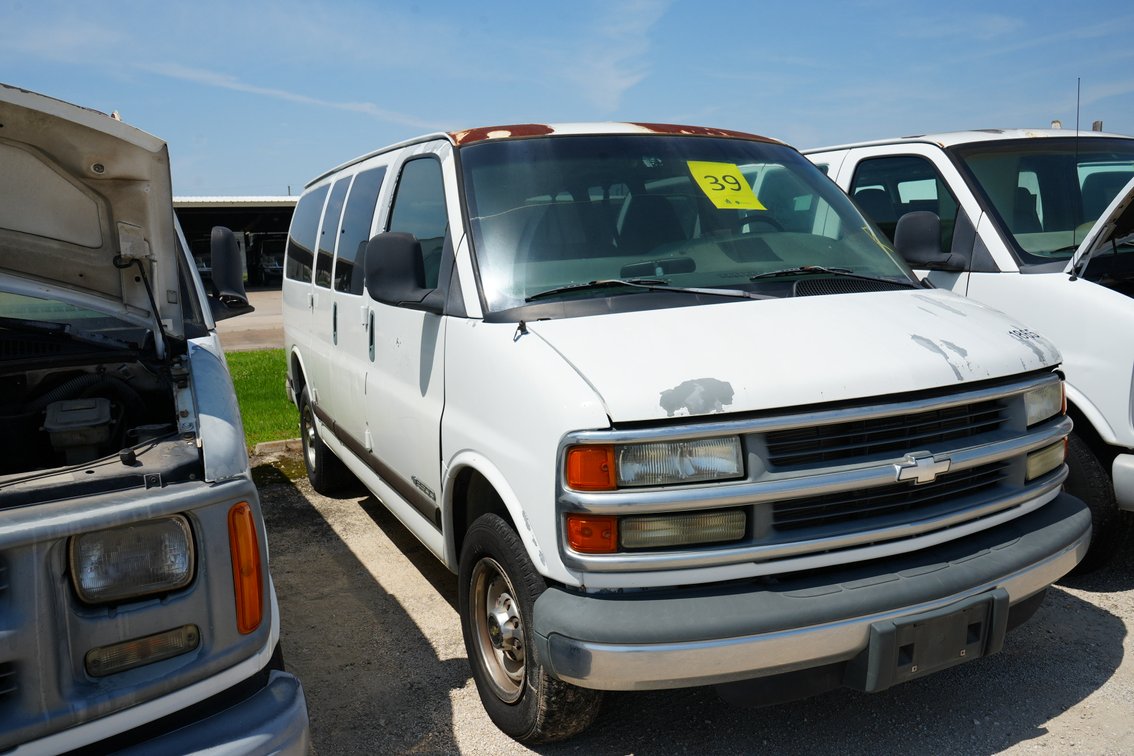 2002 Chevrolet Express Passenger Van