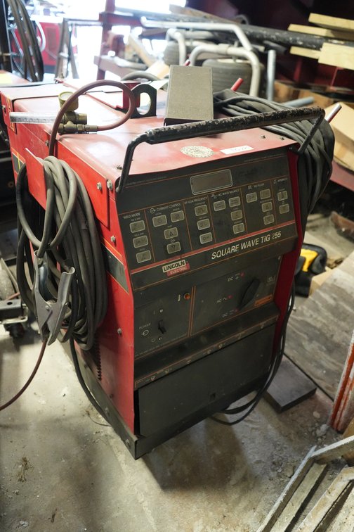 Lincoln Electric Square Wave Tig 255 Welder