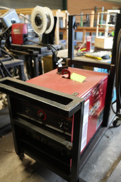 Lincoln Ideal Arc CV305 Electric Welder with Stand