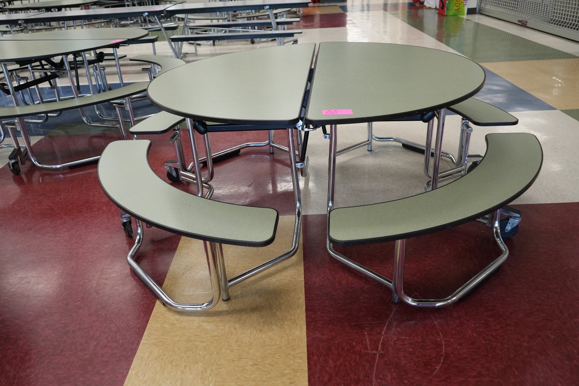 Round Folding Cafeteria Table