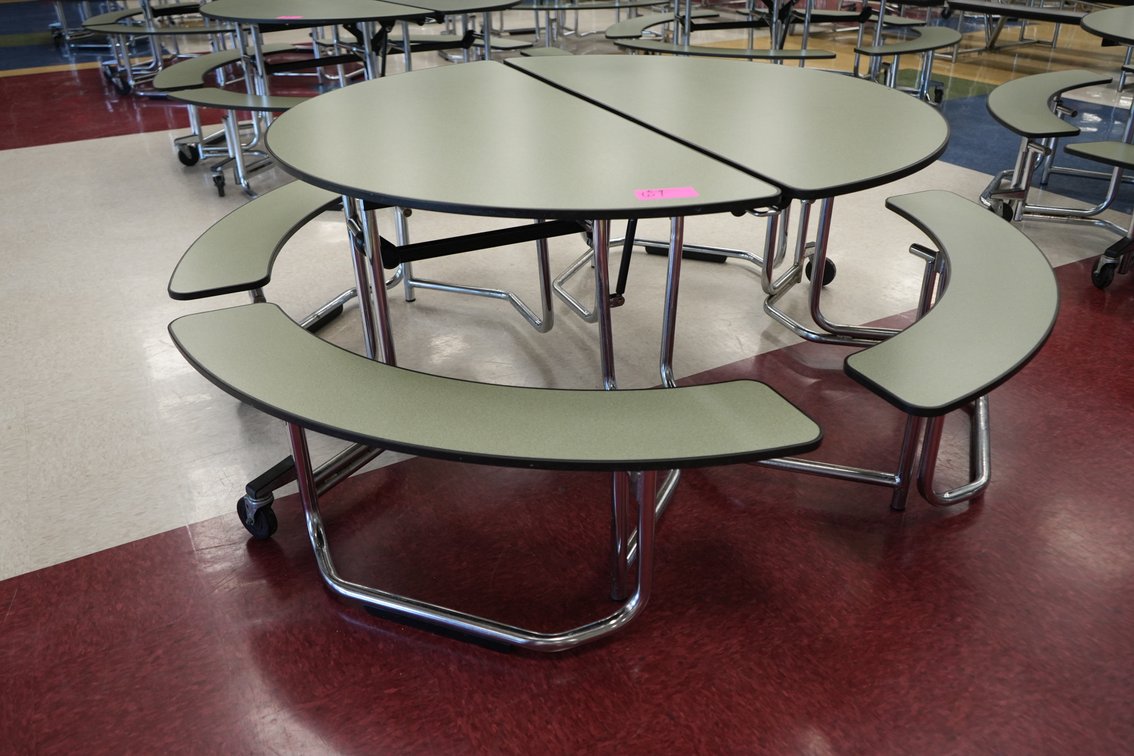 Round Folding Cafeteria Table
