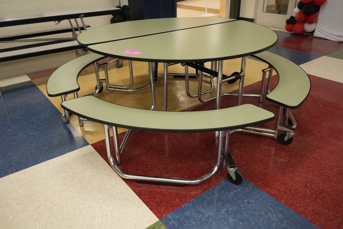 Round Folding Cafeteria Table