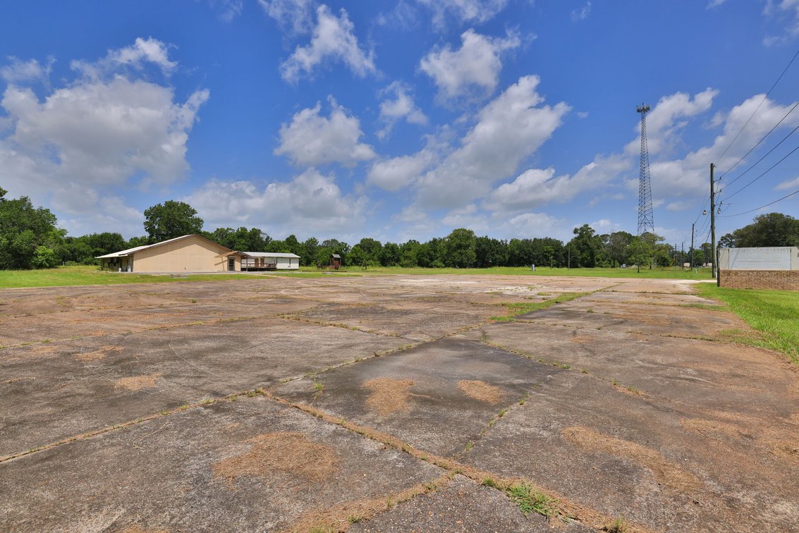 Image for Prime Commercial Real Estate Property at Online Auction | Dayton, TX | 9160 FM 1409