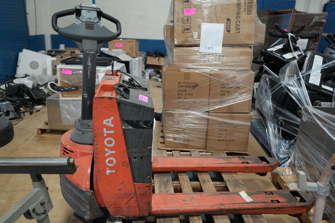 Toyota Electric Pallet Jack