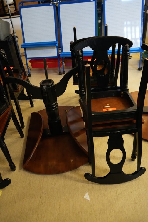 Round Table & Chairs