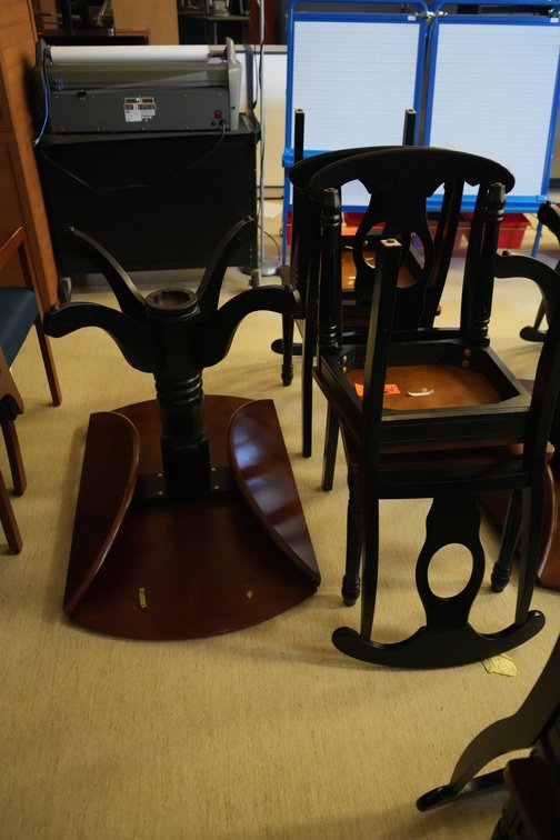 Round Table & Chairs