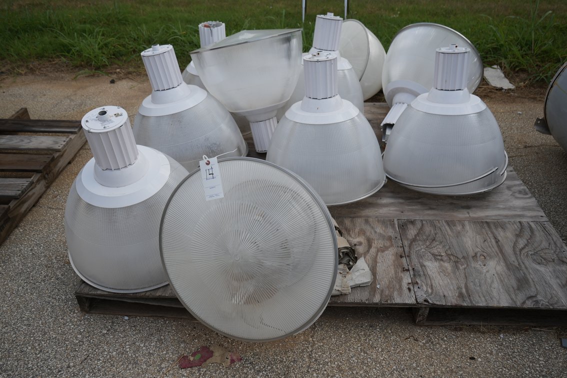 Acculite Fluorescent Luminaire Lighting