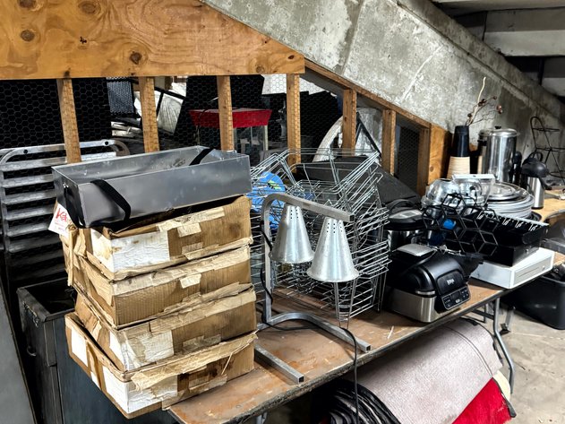 Image for Large Catering & Event Equipment Lot – Popcorn Trays, Chafing Racks, Appliances & Lighting