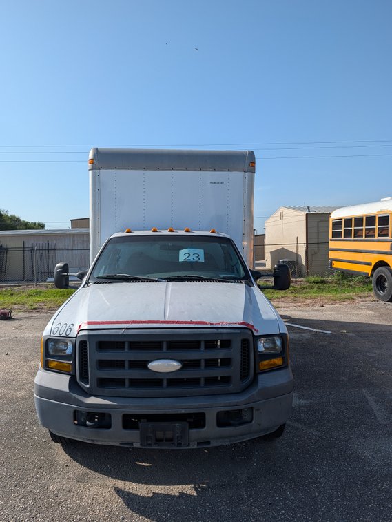2005 Ford F350 Super Duty Truck - Will Need to be Towed
