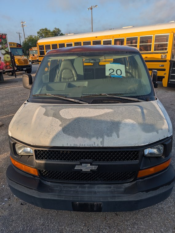 2006 Chevrolet Cargo Express Van - Will Need to be Towed