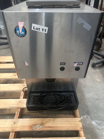 Image for Countertop Ice and Water Machine