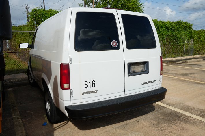 Image for 2002 Chevrolet Astro Cargo Van - Will Need to be Towed