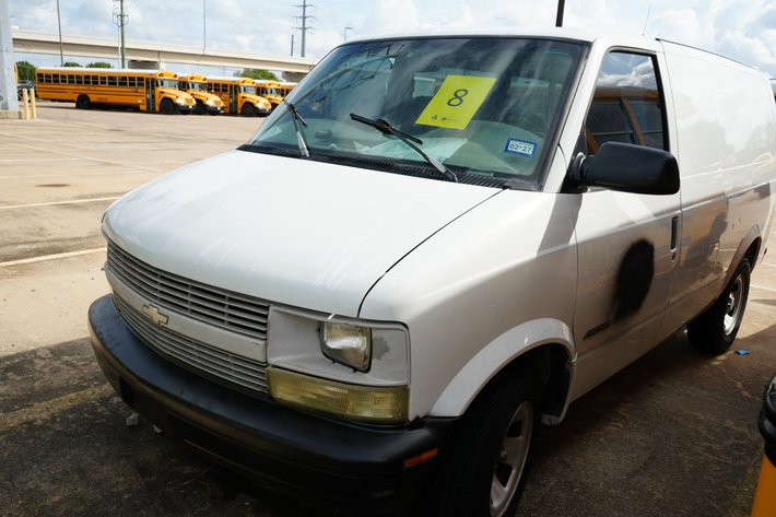 Image for 2002 Chevrolet Astro Cargo Van - Will Need to be Towed