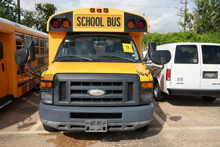 Image for 2015 Ford Thomas Mini School Bus E450 Super Duty