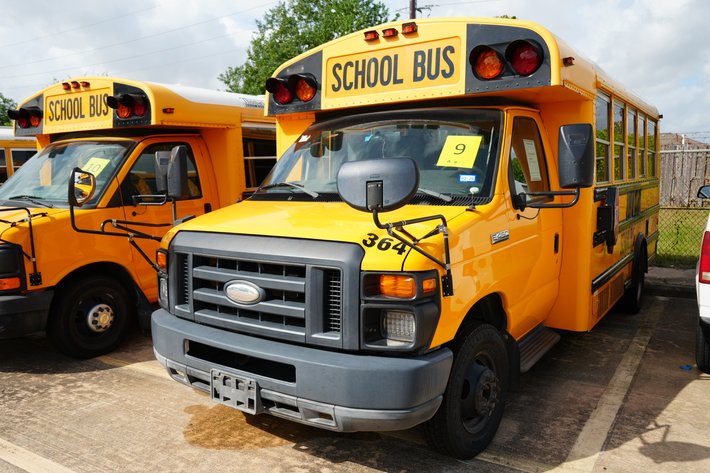 Image for 2015 Ford Thomas Mini School Bus E450 Super Duty