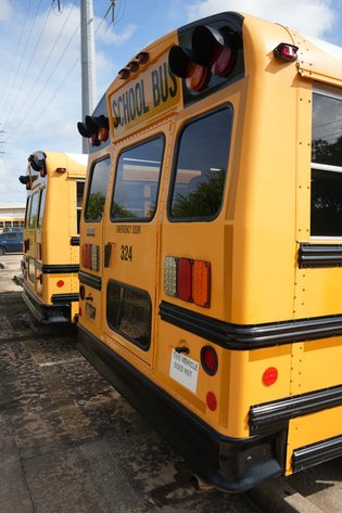 Image for 2014 Chevrolet Thomas Mini Tour 4500 Bus