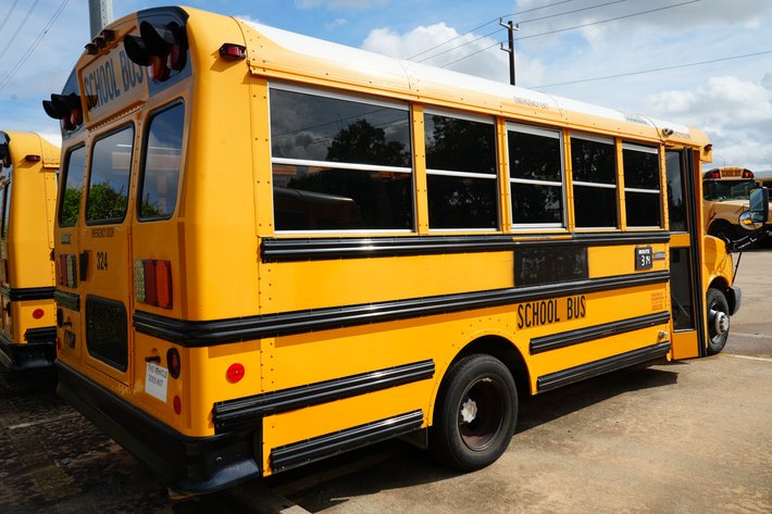 Image for 2014 Chevrolet Thomas Mini Tour 4500 Bus