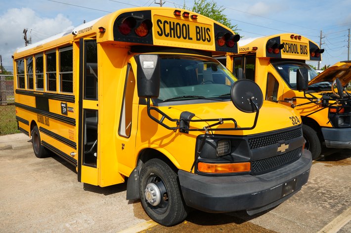 Image for 2014 Chevrolet Thomas Mini Tour 4500 Bus