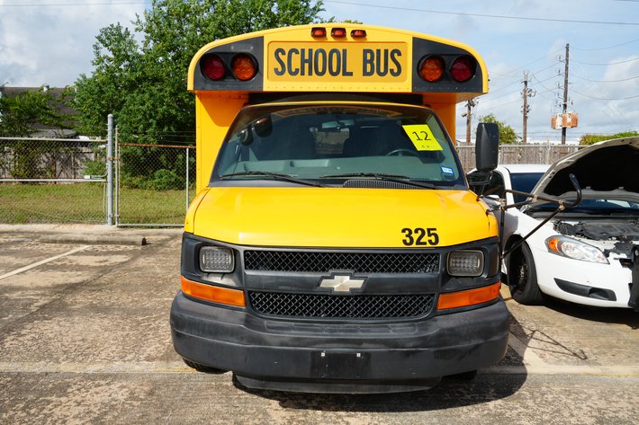 Image for 2014 Chevrolet Thomas 4500 School Bus - Will Need to be Towed
